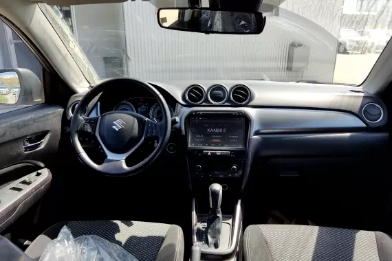 10737703_dashboard_26716175.jpg 10737703_dashboard_26716175.jpg