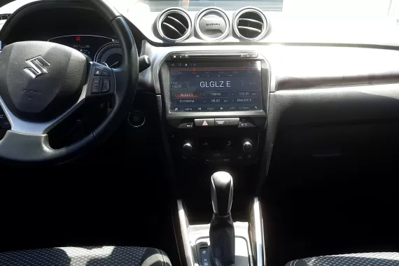 10781203_dashboard_17156568.jpg 10781203_dashboard_17156568.jpg