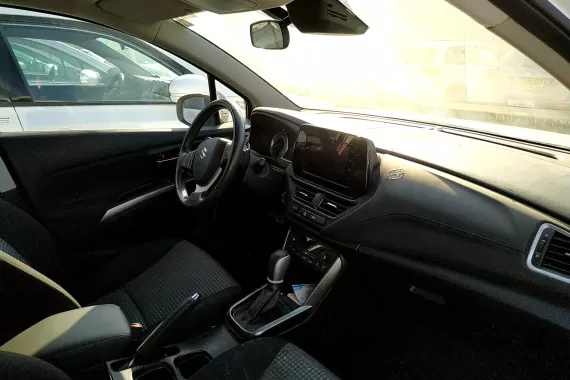 45131603_dashboard_27977844.jpg 45131603_dashboard_27977844.jpg