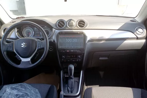 72027602_dashboard_23579902.jpg 72027602_dashboard_23579902.jpg