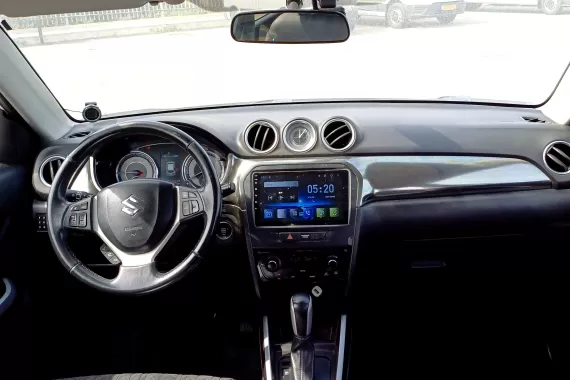75384501_dashboard_13123563.jpg 75384501_dashboard_13123563.jpg